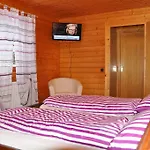 Holzhaus In 茵特斯托德