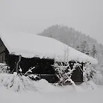 בית נופש Holzhaus In *