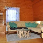 Holzhaus In הינטרסטודר