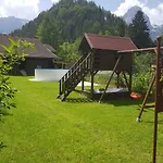 בית נופש Holzhaus In *
