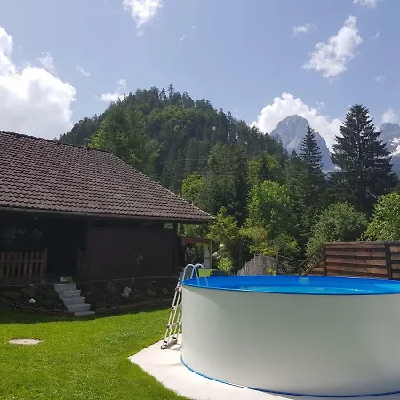 Holzhaus In Hébergement de vacances *